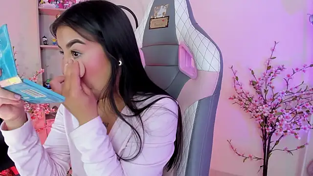 Snapshot of mavi_boo chatting on 02.25.26 mavi boo online show from 02.25.26