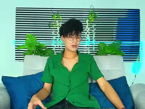 ThiiagoSaeenz online show from 02.05.26