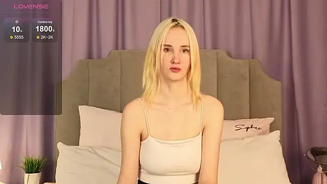 CrystalLili online show from 02.09.26