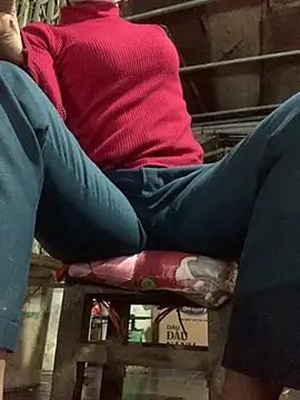 Snapshot of YANINA120 chatting on 02.13.26 YANINA120 online show from 02.13.26