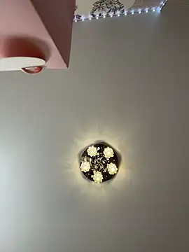 MiaTee online show from 02.03.26