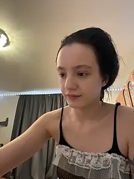 MiaTee online show from 02.11.26