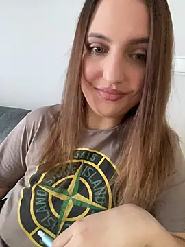 AliceDesmee online show from 02.14.26