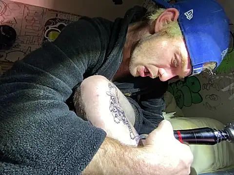 Snapshot of gothboiplzty chatting on 06.15.26 gothboiplzty online show from 06.15.26