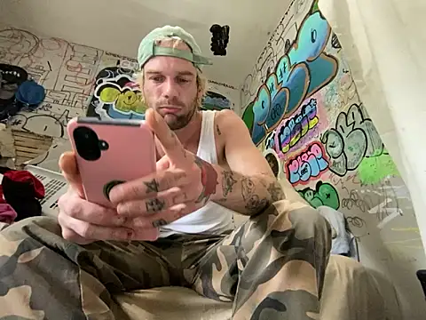 Snapshot of gothboiplzty chatting on 06.20.26 gothboiplzty online show from 06.20.26