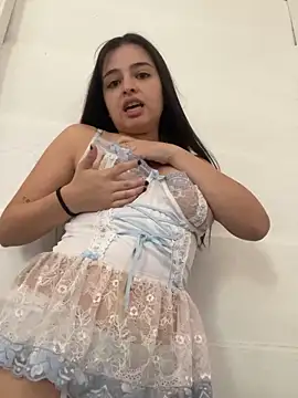 Snapshot of vainillasuave chatting on 02.13.26 vainillasuave online show from 02.13.26