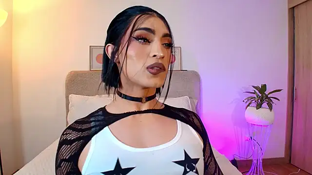 Snapshot of KarolPortellaa chatting on 06.14.26 KarolPortellaa online show from 06.14.26