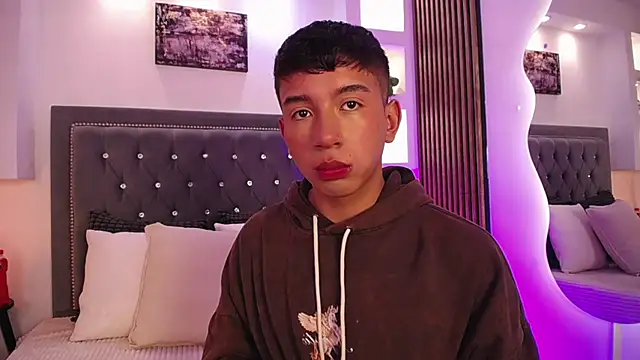 Snapshot of Fancy_Vixen chatting on 03.04.26 Fancy Vixen online show from 03.04.26