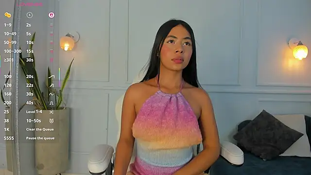 Lia Velez  online show from 02.19.26