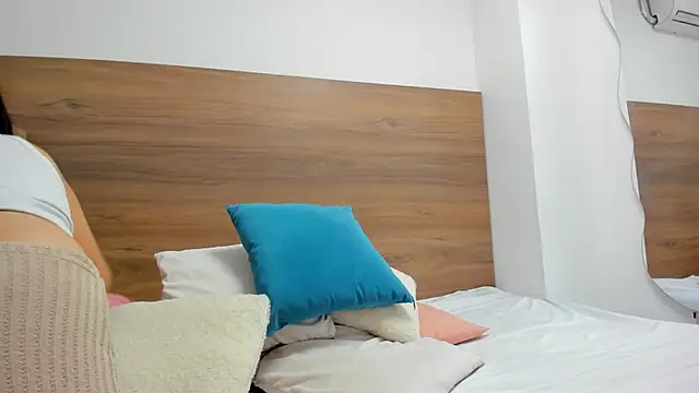 Snapshot of luz-miiaa chatting on 02.12.26 luz-miiaa online show from 02.12.26