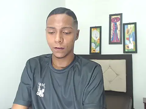 Snapshot of hotboyluxe chatting on 03.03.26 hotboyluxe online show from 03.03.26