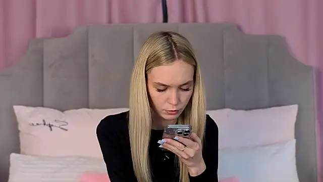 NikkiRyx online show from 05.30.26