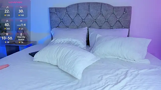 Snapshot of NoahVance chatting on 02.09.26 NoahVance online show from 02.09.26