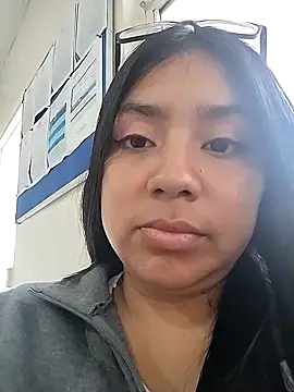 Noa Baker online show from 03.05.26