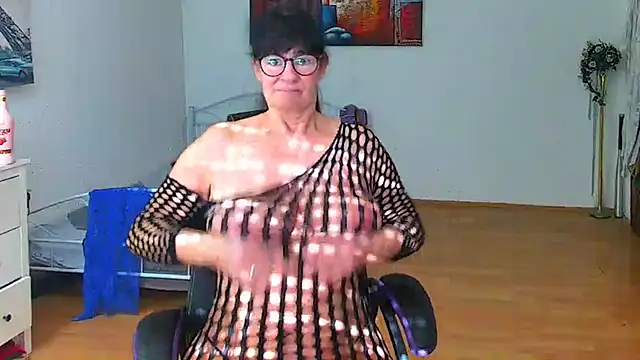 Sylly online show from 04.11.26