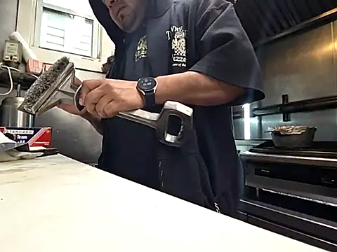 Snapshot of bischo666 chatting on 02.11.26 bischo666 online show from 02.11.26