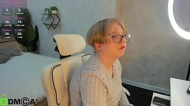 Lauraaa Smith online show from 02.25.26