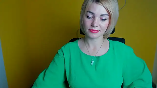 Snapshot of CuttieEmma chatting on 07.29.26 CuttieEmma online show from 07.29.26