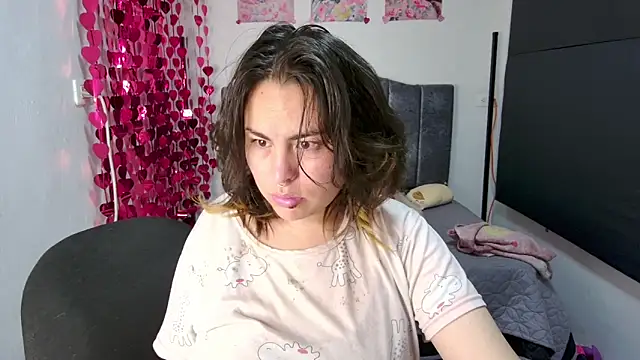 Kennya Rodriguez online show from 02.13.25