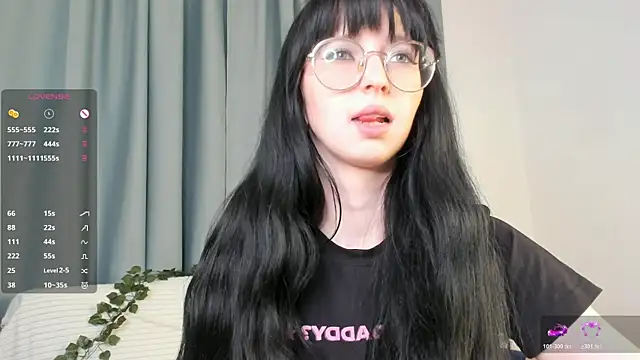 CosmicGleam online show from 06.04.26