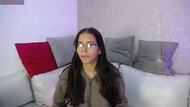 Snapshot of Luna_Millers chatting on 02.04.26 Luna Millers online show from 02.04.26