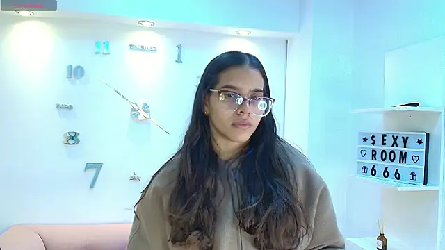 Snapshot of Luna_Millers chatting on 02.12.26 Luna Millers online show from 02.12.26