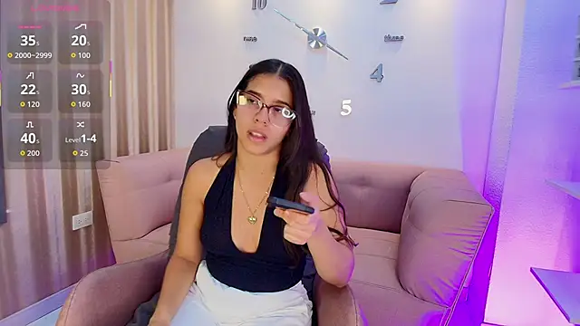 Snapshot of Luna_Millers chatting on 02.13.26 Luna Millers online show from 02.13.26