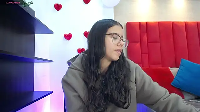 Snapshot of Luna_Millers chatting on 03.01.26 Luna Millers online show from 03.01.26