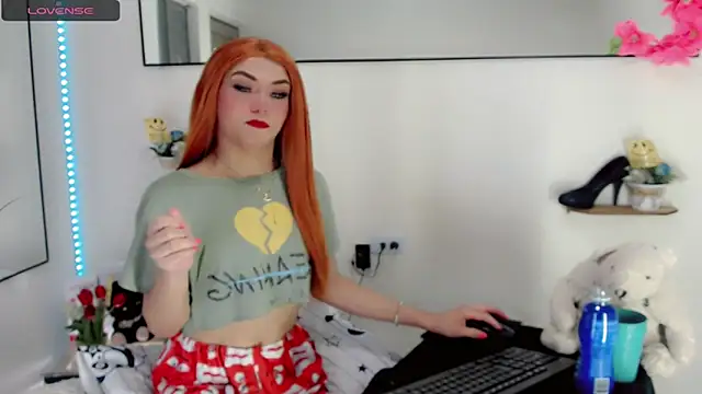 NathalialLooes online show from 04.21.26