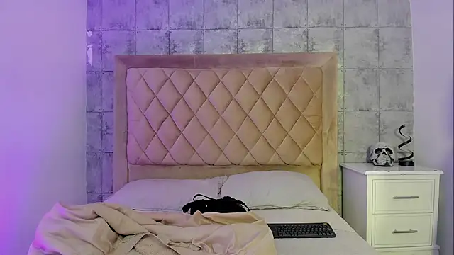 Snapshot of CleoFoxx_ chatting on 03.04.26 CleoFoxx online show from 03.04.26