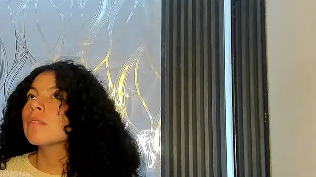 Snapshot of Zoe-yanin chatting on 02.12.26 Zoe-yanin online show from 02.12.26