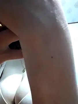 Snapshot of Marui-1 chatting on 03.03.26 Marui-1 online show from 03.03.26