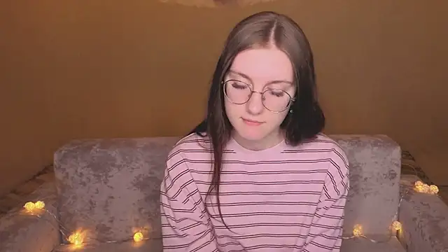 Snapshot of VixenLight chatting on 03.03.26 VixenLight online show from 03.03.26