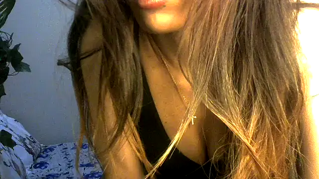 Snapshot of call_me_babyy chatting on 04.06.26 call me babyy online show from 04.06.26