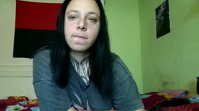 Snapshot of MillaSourety chatting on 06.14.26 MillaSourety online show from 06.14.26