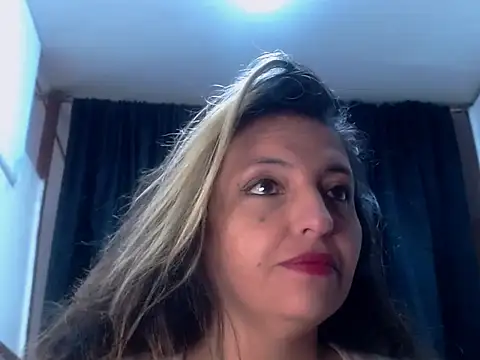 Snapshot of KENDRA-HONEY chatting on 02.17.26 KENDRA-HONEY online show from 02.17.26