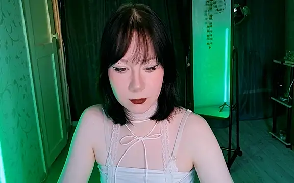 Snapshot of marty_bree chatting on 02.18.26 marty bree online show from 02.18.26