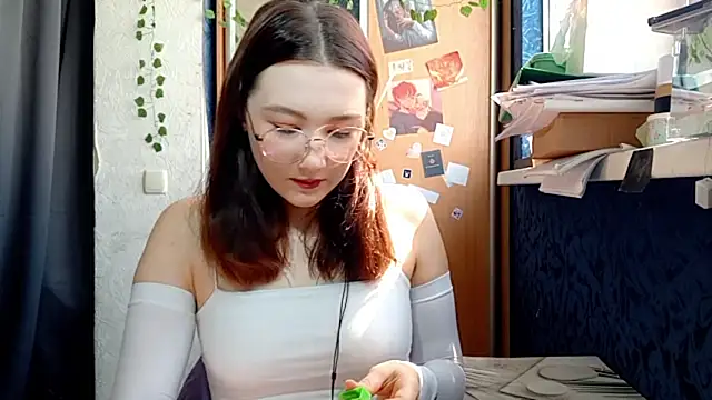 PhoebePalmer online show from 04.06.26