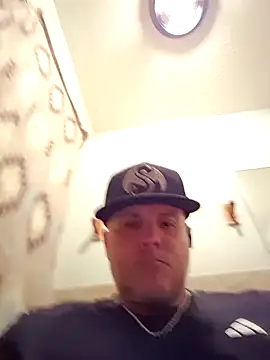 Snapshot of Flyrock69 chatting on 04.14.26 Flyrock69 online show from 04.14.26