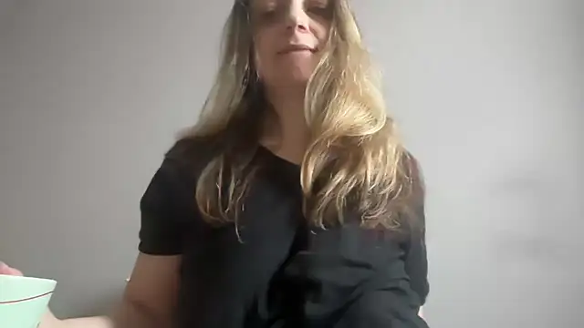 ShyFlameLive online show from 04.26.26