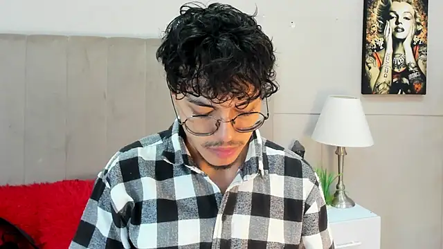 Snapshot of kai_storn chatting on 07.17.26 kai storn online show from 07.17.26