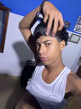 Snapshot of Adan21_cm chatting on 07.16.26 Adan21 cm online show from 07.16.26