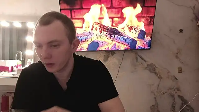 Snapshot of Crystal_Nuts chatting on 03.02.26 Crystal Nuts online show from 03.02.26