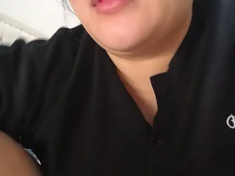 Snapshot of Thu_Hanoi_sweet_2026 chatting on 02.06.26 Thu Hanoi sweet 2026 online show from 02.06.26