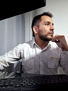 noa desire online show from 02.13.26