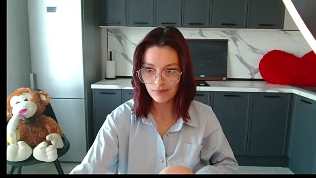 Snapshot of Eva_Avea chatting on 03.25.26 Eva Avea online show from 03.25.26