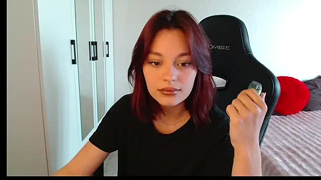 Snapshot of Eva_Avea chatting on 03.30.26 Eva Avea online show from 03.30.26