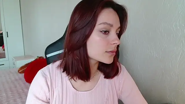 Snapshot of Eva_Avea chatting on 05.05.26 Eva Avea online show from 05.05.26