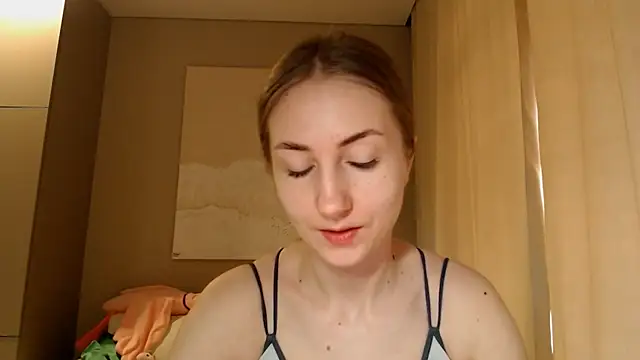 Snapshot of BluueSilk chatting on 01.27.25 BluueSilk online show from 01.27.25