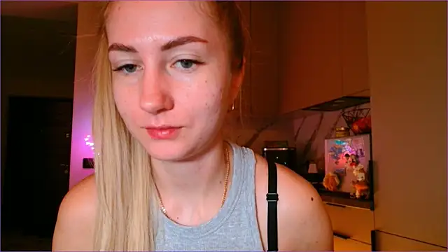 Snapshot of BluueSilk chatting on 02.05.26 BluueSilk online show from 02.05.26